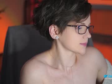 Nude cam girl tiffanyriox image #6179373