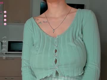 Nude cam girl mariemelons image #5983423