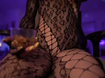 Nude cam girl hannahjames710 image #4380601