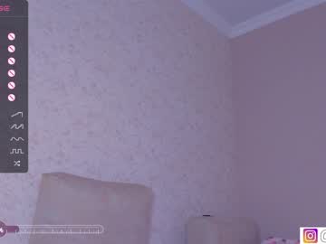 Nude cam girl bzzzme image #5668330