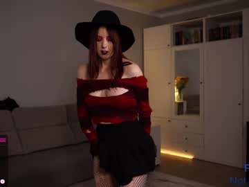Nude cam girl _blackbee_ image #2981360