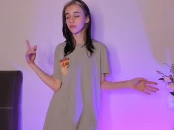 Nude cam girl elleweaver image #4435909