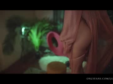 Nude cam girl lucieoude_ image #3364071