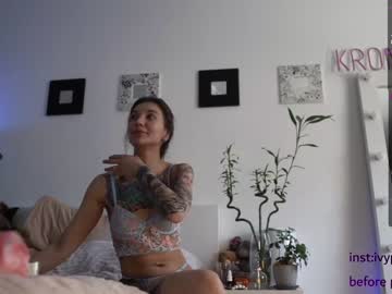 Nude cam girl kronniekray image #1700597