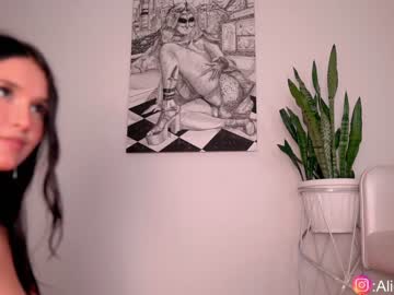 Nude cam girl alicia_uwu image #3234670