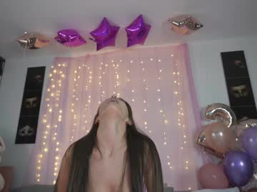 Nude cam girl camilitasu image #2868250