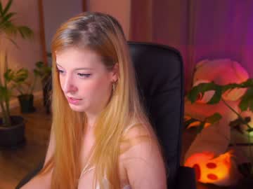 Nude cam girl juicyandthepussyblvd image #2574702