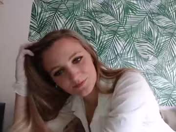 Nude cam girl glutenfreehulahoops image #1487742
