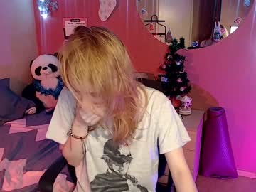 Nude cam girl glowing_elli image #835682