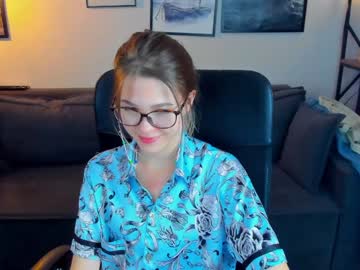 Nude cam girl lisa_roses image #3321225