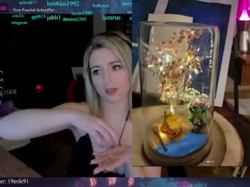 Nude cam girl kimilee22 image #3919624