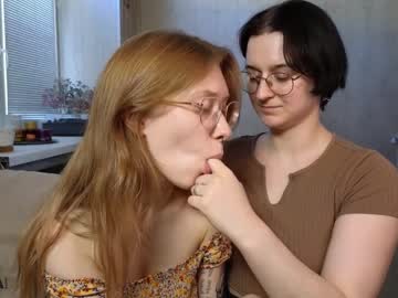 Nude cam couple jitoon_exe image #6884970