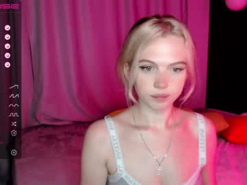 Nude cam girl small_blondee image #2464710
