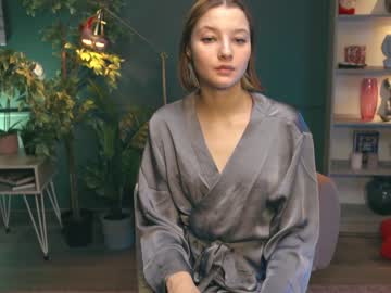 Nude cam girl little_dorothy_ image #1158552