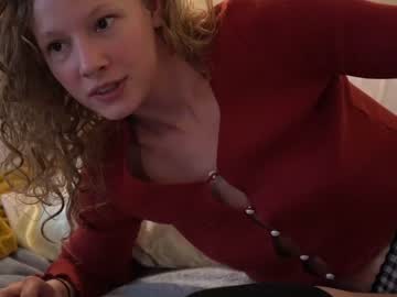 Nude cam girl sistinehashands image #4260504