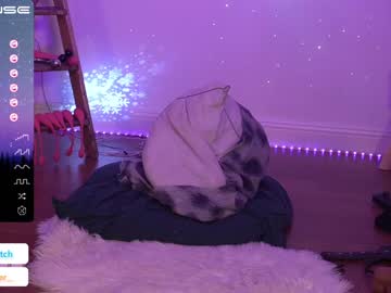 Nude cam girl little_dutch image #3343636