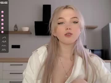 Nude cam girl small_blondee image #1485415