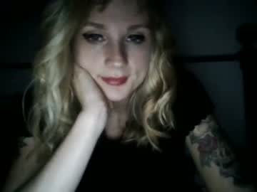 Nude cam girl kyliemetalgirl2002 image #155326