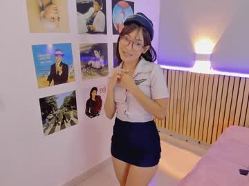 Nude cam girl little_effy18 image #6040879