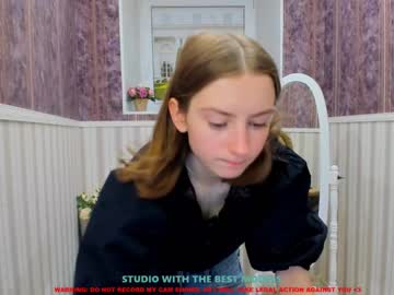 Nude cam girl kira_coy_ image #1900931