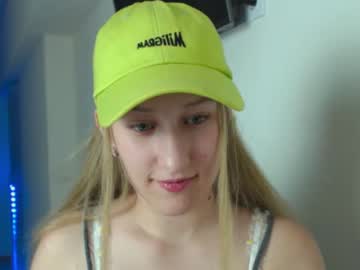 Nude cam girl adellqueen image #1969559