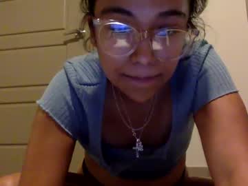 Nude cam girl rleah832 image #6969907