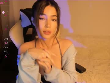 Nude cam girl hee_jin image #5135529