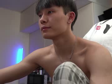 Nude cam man chan_pak image #1589614