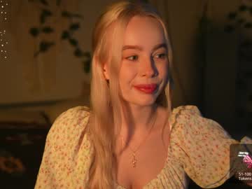 Nude cam girl mother__of__dragons image #5644341