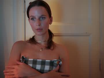Nude cam girl ellaa91 image #2478447