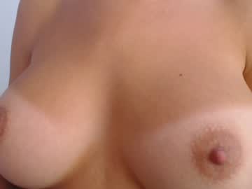 Nude cam girl eat_mee_out image #2628747