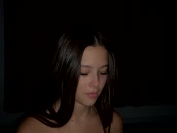 Nude cam girl emilybatee image #4475864