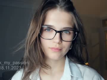 Nude cam girl look_my_passion image #5705471