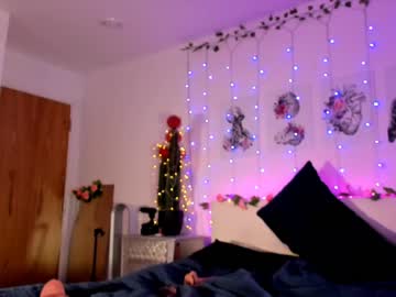 Nude cam girl littlee33 image #1905282
