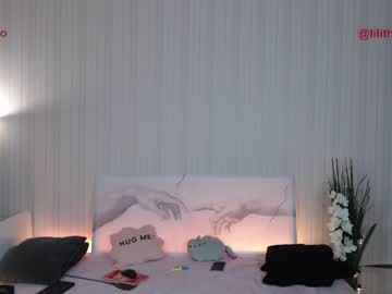 Nude cam girl lili_and_niki image #1731734