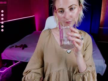 Nude cam girl eva__blonde image #2117605