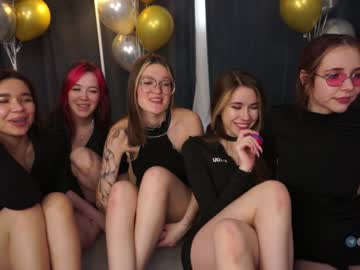 Nude cam girl a_mhere image #4004050