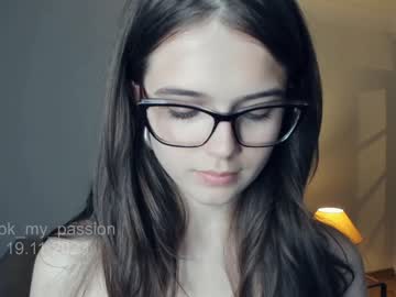 Nude cam girl look_my_passion image #5712374