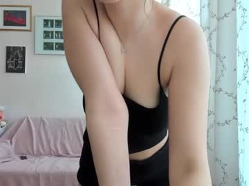 Nude cam girl mia_looker image #1715500