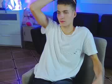Nude cam man kevin_dickinson image #2634424