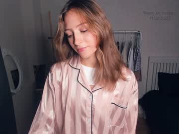 Nude cam girl wave_of_happy_ image #5775468