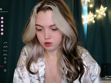 Nude cam girl small_blondee image #5096597