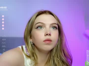 Nude cam girl small_blondee image #4667480
