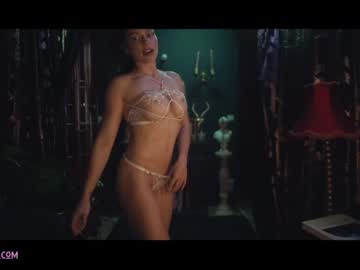 Nude cam girl lucieoude_ image #1977883