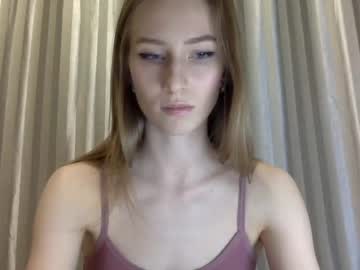 Nude cam girl blue_eyed_bl0ndie image #1811386