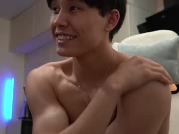Nude cam man chan_pak image #1797814