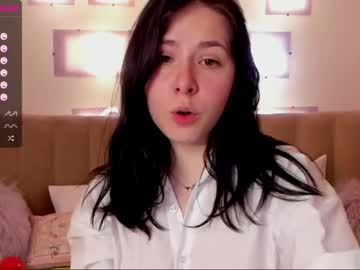 Nude cam girl kiraknowles_ image #3533501