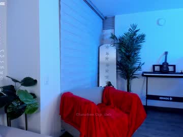 Nude cam girl gigi_ulala image #3694307