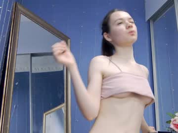Nude cam girl kriskras__ image #5413195