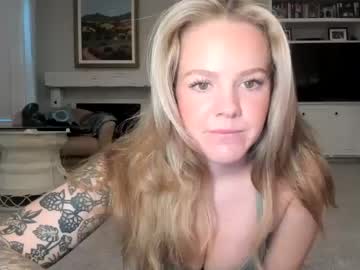 Nude cam girl kassykitty29 image #6062732